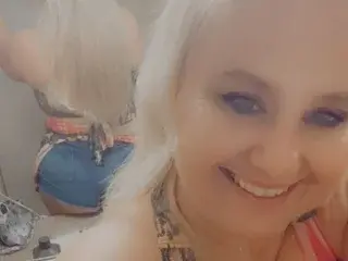 AnnitaCoxs  live sex cam