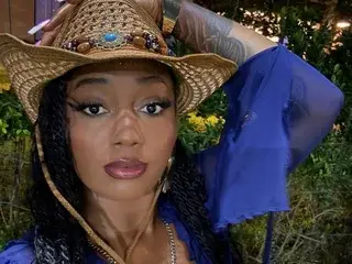 MZZZWETWET  live sex cam