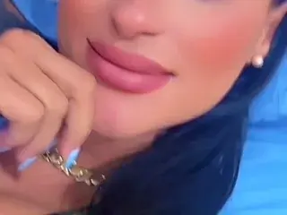 Latinagirld  live sex cam