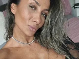 SarahParrkerr  live sex cam