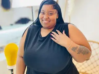 ThickAssMammie26  live sex cam