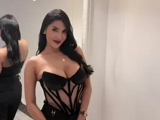 AnnyHoney  live sex cam