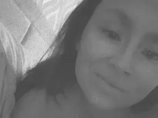 XxJustOneSmilexx  live sex cam