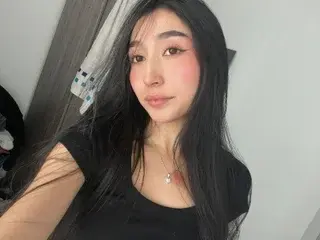 Melinna_P  live sex cam