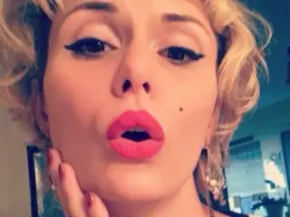 NikitaFemm  live sex cam