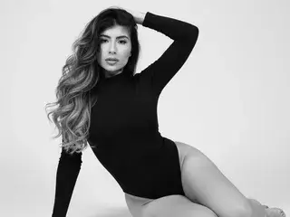 Lunamilerx  live sex cam