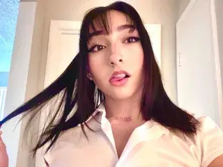 Daisykittensxo  live sex cam