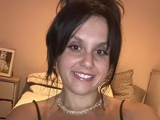 TemptressX18  live sex cam