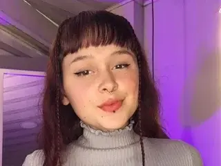 Bombom66  live sex cam