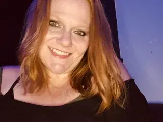 LittleReddPrincess  live sex cam