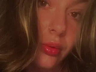 ElsieStone  live sex cam