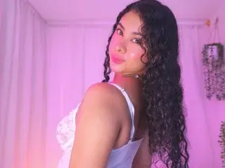 Luciatoloza  live sex cam
