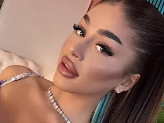 Bella_Noirre  live sex cam