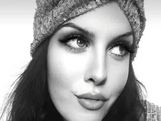 CurvyAndThick  live sex cam