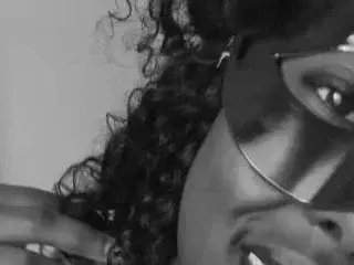 Darkfever18  live sex cam