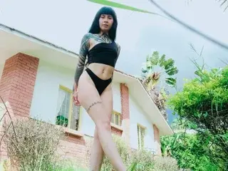 Emilia29  live sex cam