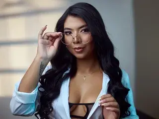 LannaSaenz  live sex cam