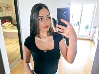 Lililth_Capri77  live sex cam
