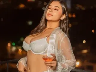 TynaJohnson  live sex cam