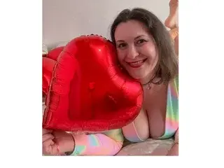 EmiliSquirt69  live sex cam