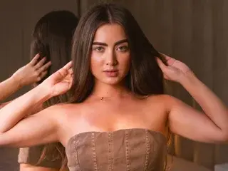 RoxieMiller  live sex cam