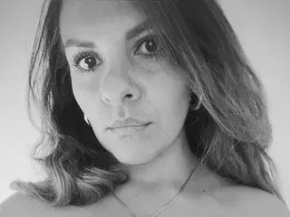 Charllottehorny18  live sex cam