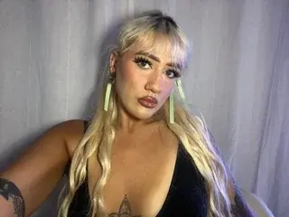 BettyBadNews  live sex cam
