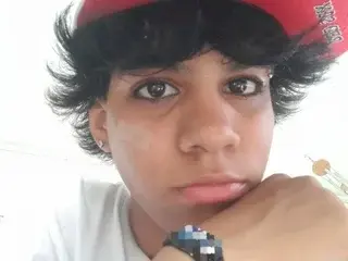 Dayis118  live sex cam