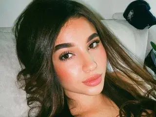 Alma_Rosse  live sex cam