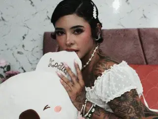 LadySquirts  live sex cam