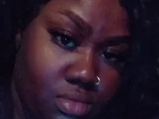 Queenminnie26  live sex cam