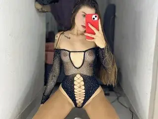 Blonde_sexy21  live sex cam