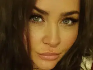 Evie_Love  live sex cam