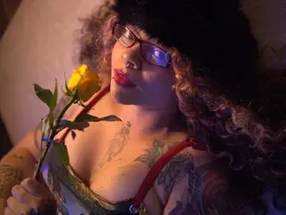 Maillyn  live sex cam