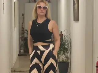 RANNIYA  live sex cam