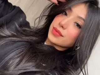 AlesskaNewman  live sex cam