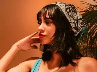 DollyyMae  live sex cam