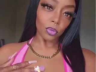 QweenAreola  live sex cam