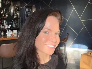 WetNwild85  live sex cam