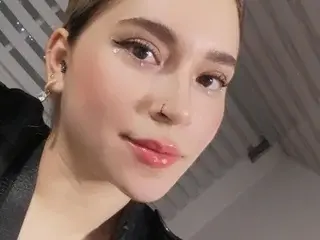 Sweetfancyxoxxo  live sex cam