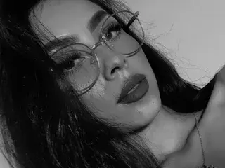 Danielle_Ita  live sex cam