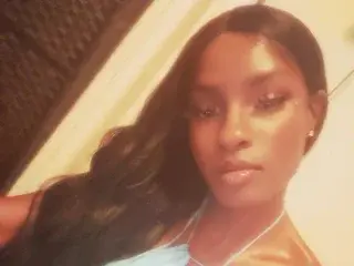 LadieLacieIce  live sex cam