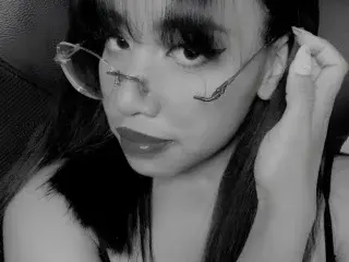 KylaDmoon  live sex cam