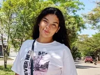 Nami18  live sex cam