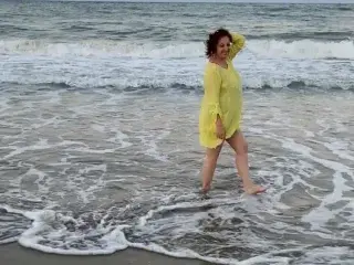 EvelyneFlirtyMilf  live sex cam