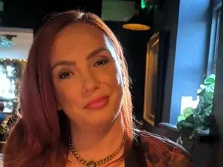 MilfyHelen40  live sex cam