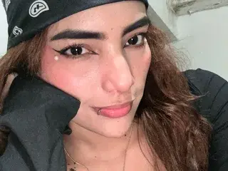 ElhaSky  live sex cam
