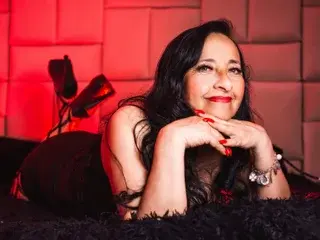 Diosa_Latinaxx  live sex cam