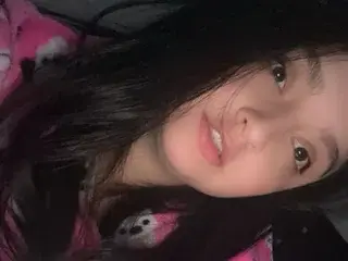 Alice_ayres  live sex cam