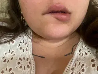 ChubbyGoddess300  live sex cam
